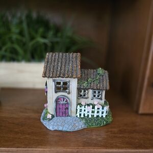 Ashland Miniature Cottage with Pink Door and Green Accents